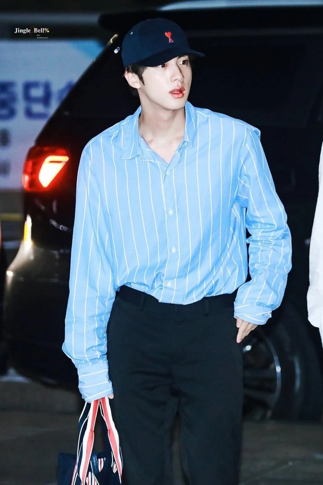Vẫn biết Jin (BTS) là trai đẹp “cực phẩm”, nhưng “tự luyến” đến mức này thì “cạn lời” thật - ảnh 2