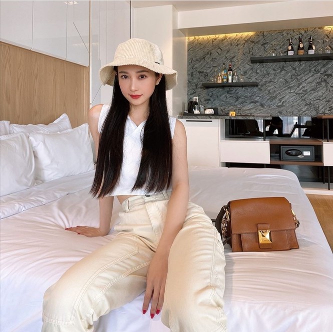 Sắc trắng đổ bộ thời trang sao Việt tuần qua: Các kiểu crop-top tiếp tục lên ngôi - ảnh 9