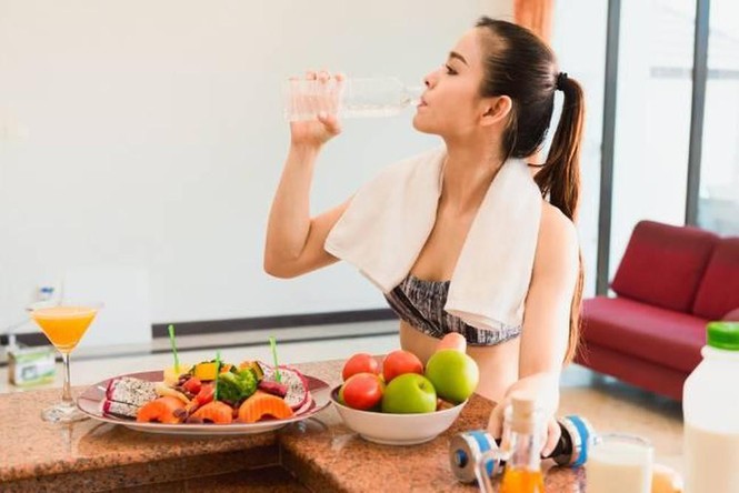 Những bí kíp giúp bạn thoải mái hơn trong việc ăn uống mà không lo bị tăng cân - ảnh 1