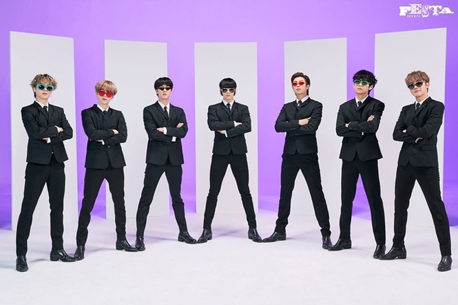 BTS tung bộ ảnh “gia đình” cực nhí nhố nhân sự kiện FESTA 2020 của nhóm - ảnh 11
