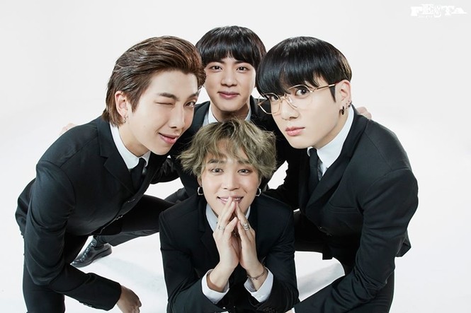 BTS tung bộ ảnh “gia đình” cực nhí nhố nhân sự kiện FESTA 2020 của nhóm - ảnh 13