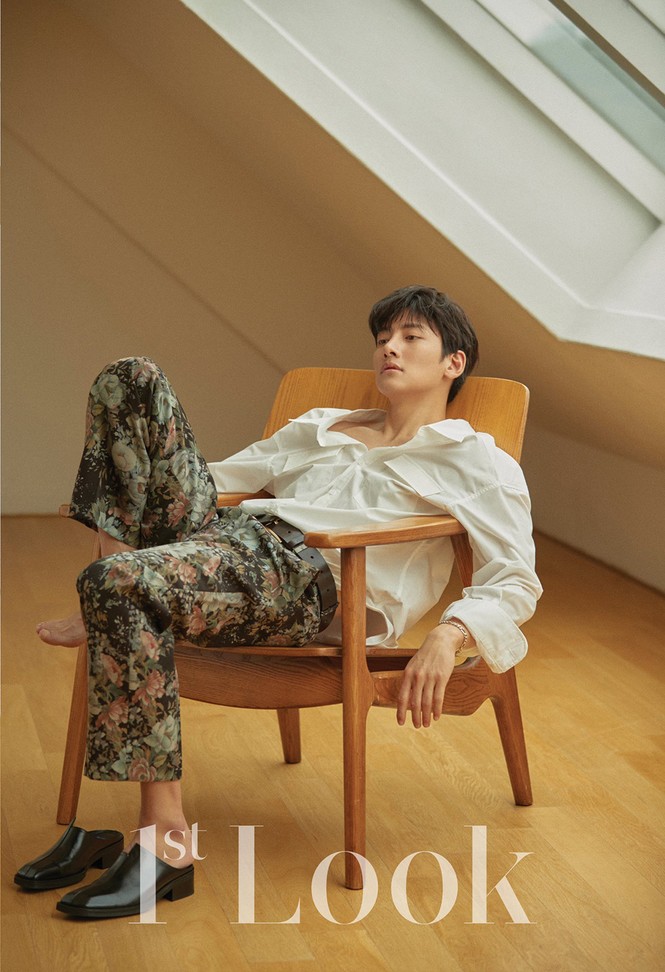 Ji Chang Wook khoe visual đỉnh cao trên 1st Look, góc hình nào cũng