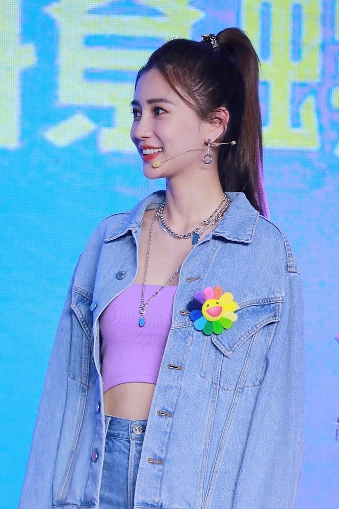 “Gái một con” Angela Baby xuất hiện như thiếu nữ đôi mươi trên show thực tế - ảnh 3