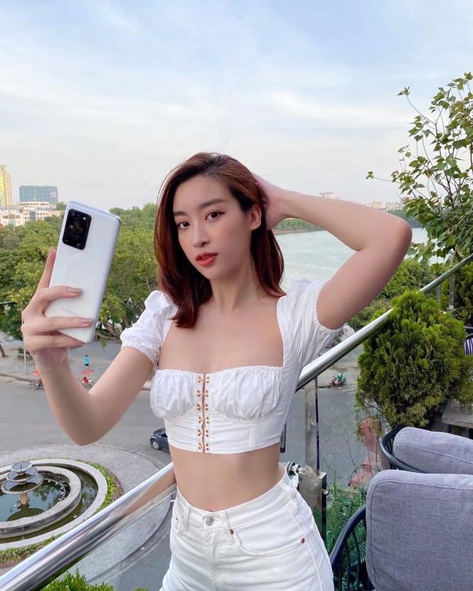 Cách mix trang phục tone-sur-tone “phá đảo thế giới ảo” làng thời trang Việt tuần qua - ảnh 7