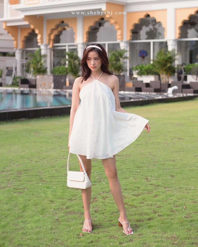 Chiếc váy yếm siêu mát mẻ được các hot girl Việt “mê mẩn” và không ngại
