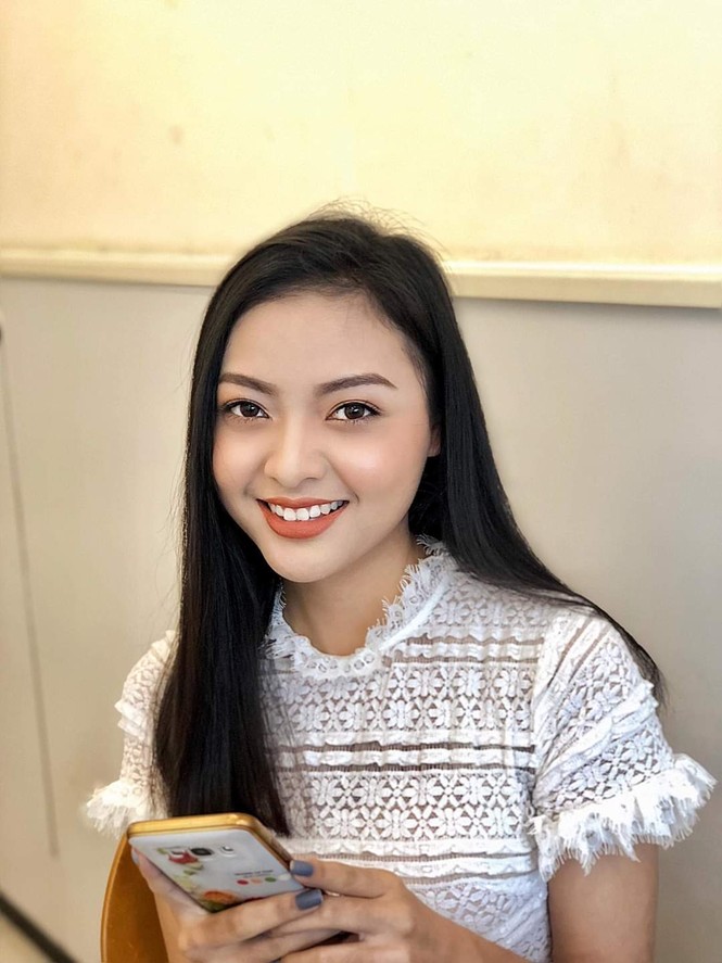 Trần Em Bi - thí sinh Hoa Hậu Việt Nam vừa đa tài vừa xinh đẹp, Á khôi trường Đại học KHXH & NV - ảnh 2