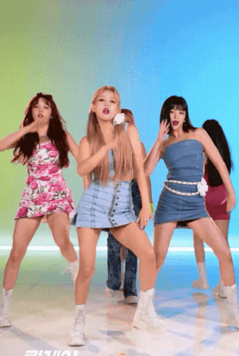 Stylist của (G)I-DLE bị chỉ trích dữ dội vì để các idol mặc trang phục hở nội y quá nhiều - ảnh 2
