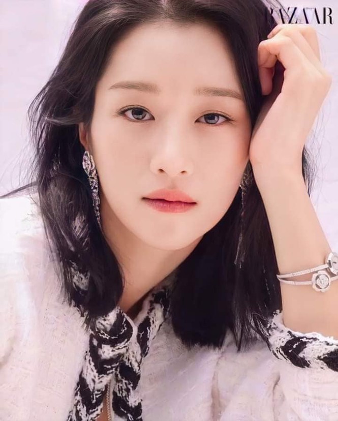Seo Ye Ji khiến fan lo lắng vì thân hình như