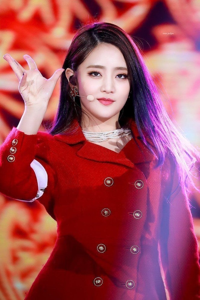 Điểm danh 4 nữ idol xinh đẹp sinh ra đã là