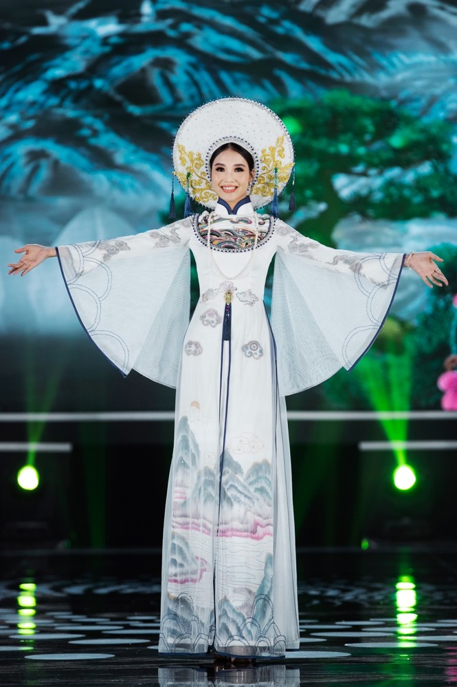 Hoa hậu Mỹ Linh ăn chay để hóa thân làm Thánh Mẫu trong màn trình diễn áo dài - ảnh 7