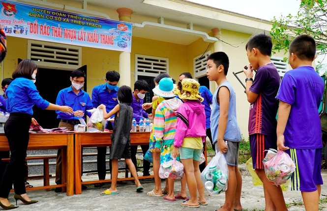 “Trao một cuốn sách – Tặng một tương lai”: Cùng nhau tạo nên “vắc–xin” từ những điều tử tế - ảnh 1