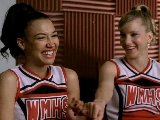 Ngôi sao phim “Glee” Naya Rivera mất tích, để lại con trai lênh đênh một mình trên hồ Piru - ảnh 2