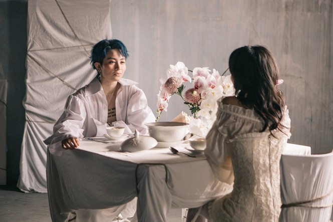 Gil Lê ra MV mới: Concept đã mắt, từng câu của bài hát như