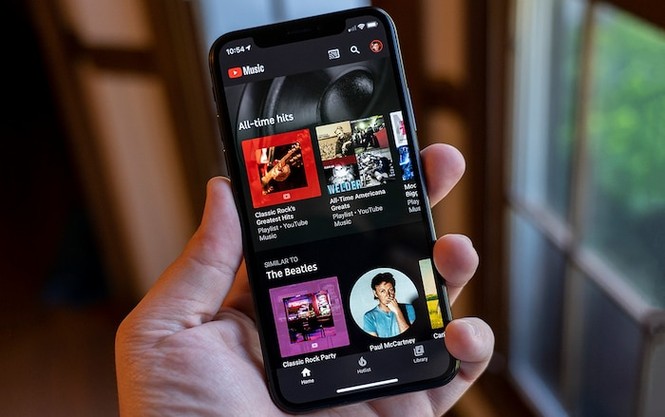 Bạn biết cách nghe nhạc trên YouTube khi đã tắt màn hình điện thoại chưa? - ảnh 1