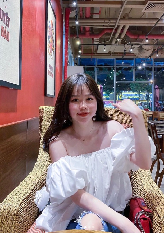 Bạn gái mới của Quang Hải