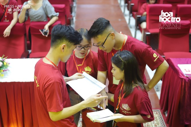 Press Beauty 2020: Các nữ sinh Báo chí