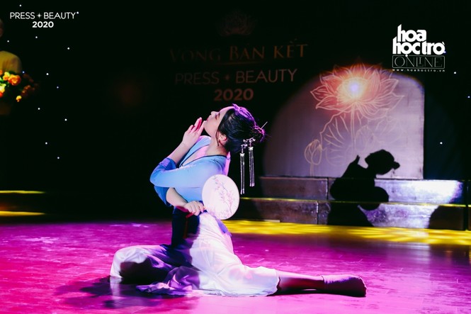 Press Beauty 2020: Các nữ sinh Báo chí