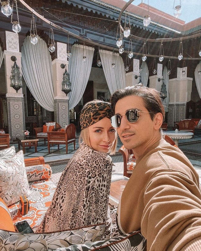 Cặp đôi tạo trend