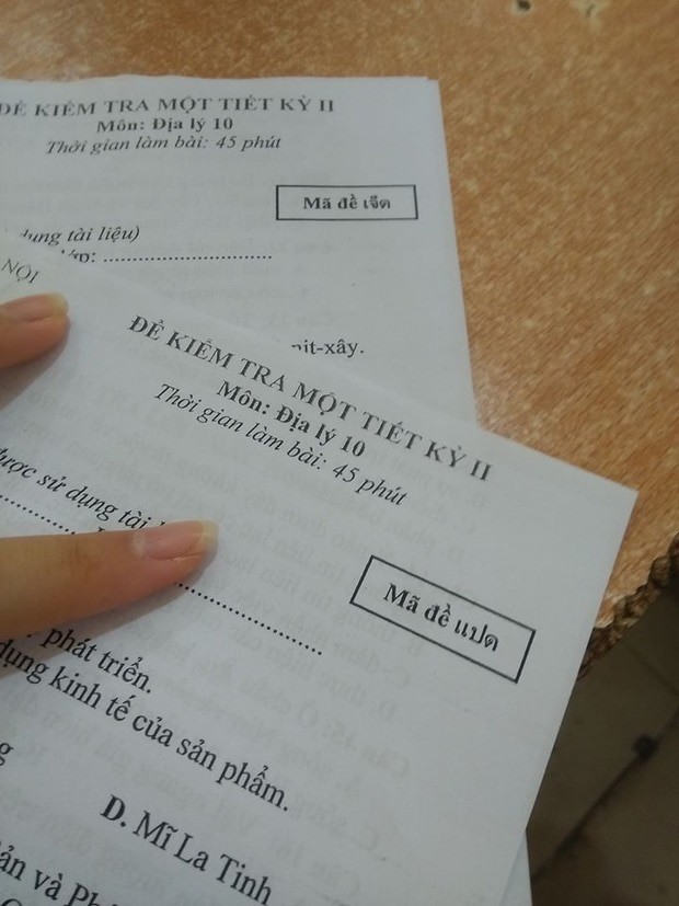 Mã đề thi lại được nâng lên tầm cao mới, loay hoay mãi cũng chẳng tìm được đứa bạn cùng đề - ảnh 1