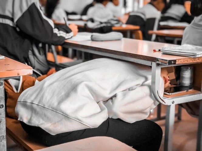 Loạt tư thế ngủ gật