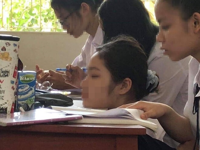 Loạt tư thế ngủ gật
