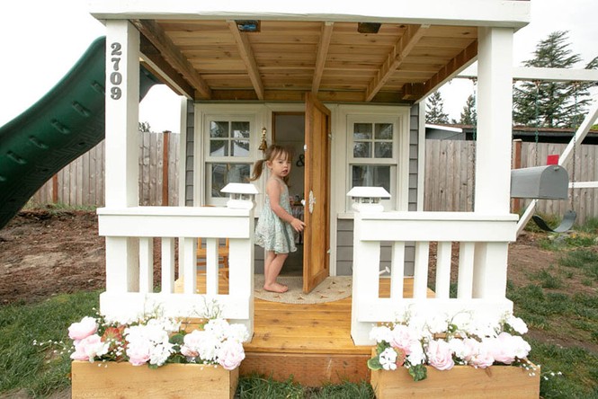 Giữ đúng lời hứa, ông bố trẻ tự tay xây nhà 2 tầng mini đầy đủ tiện nghi tặng con gái - ảnh 8