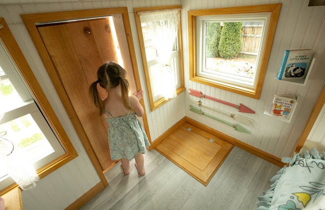 Giữ đúng lời hứa, ông bố trẻ tự tay xây nhà 2 tầng mini đầy đủ tiện nghi tặng con gái - ảnh 11