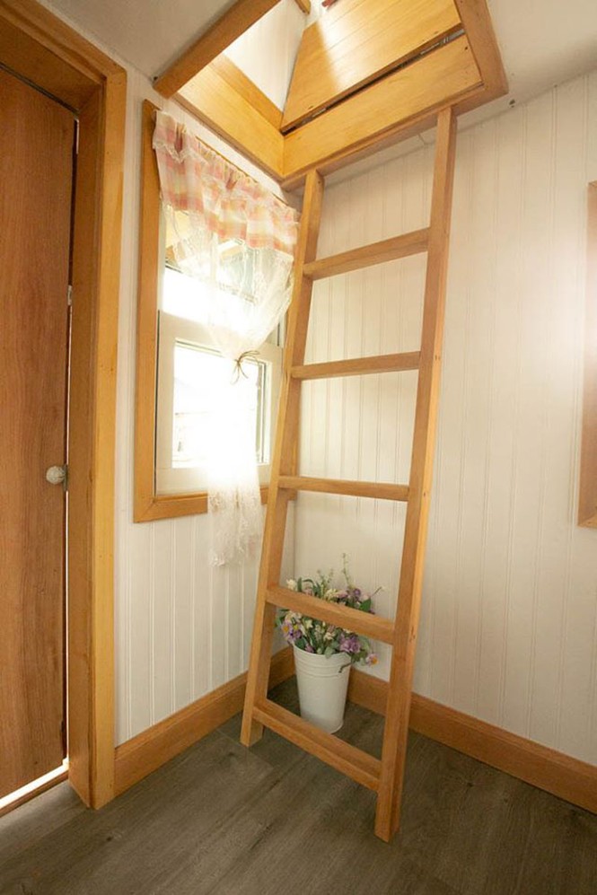 Giữ đúng lời hứa, ông bố trẻ tự tay xây nhà 2 tầng mini đầy đủ tiện nghi tặng con gái - ảnh 12