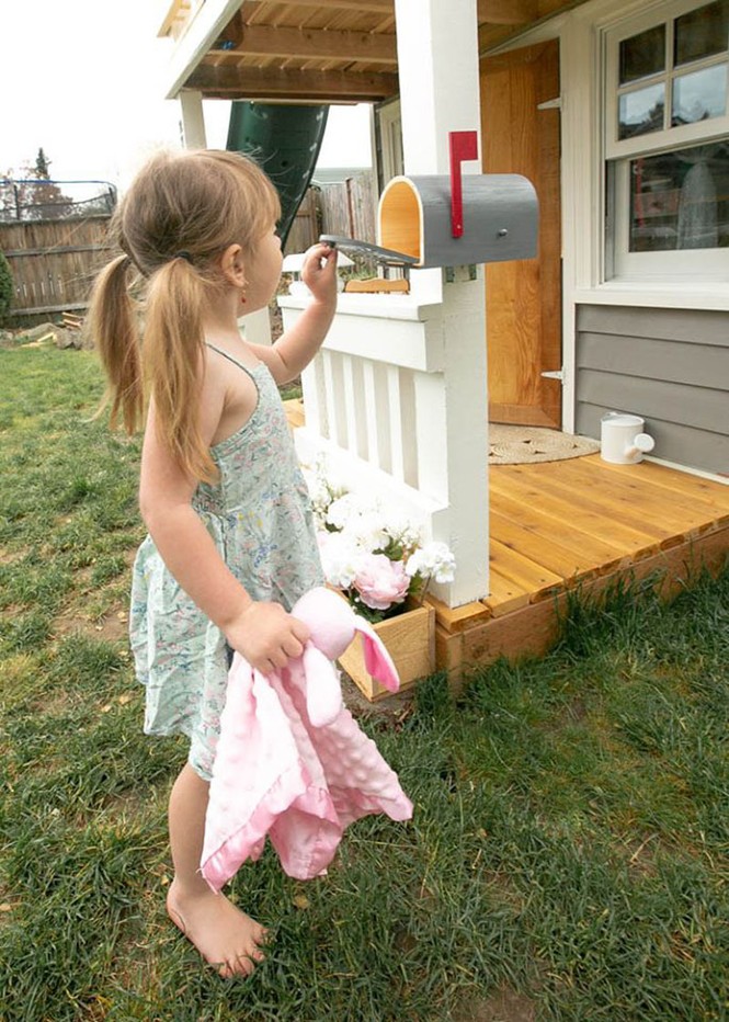 Giữ đúng lời hứa, ông bố trẻ tự tay xây nhà 2 tầng mini đầy đủ tiện nghi tặng con gái - ảnh 14