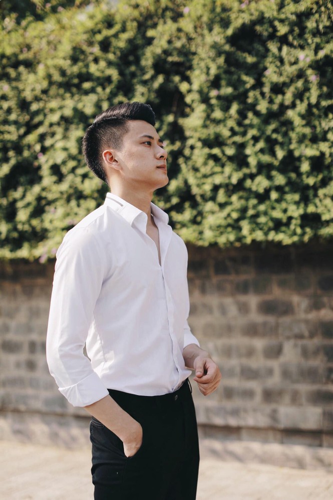 Chàng bác sĩ điển trai trong