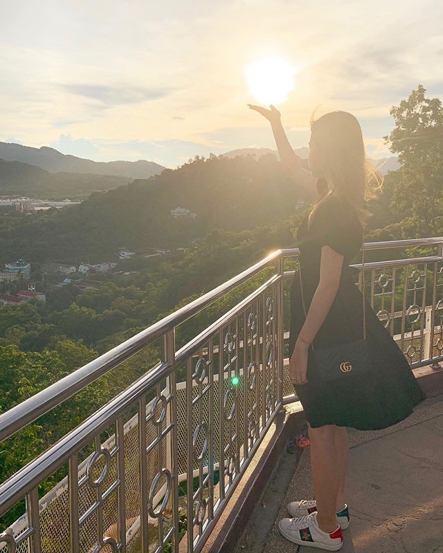 Dân mạng tiếp tục