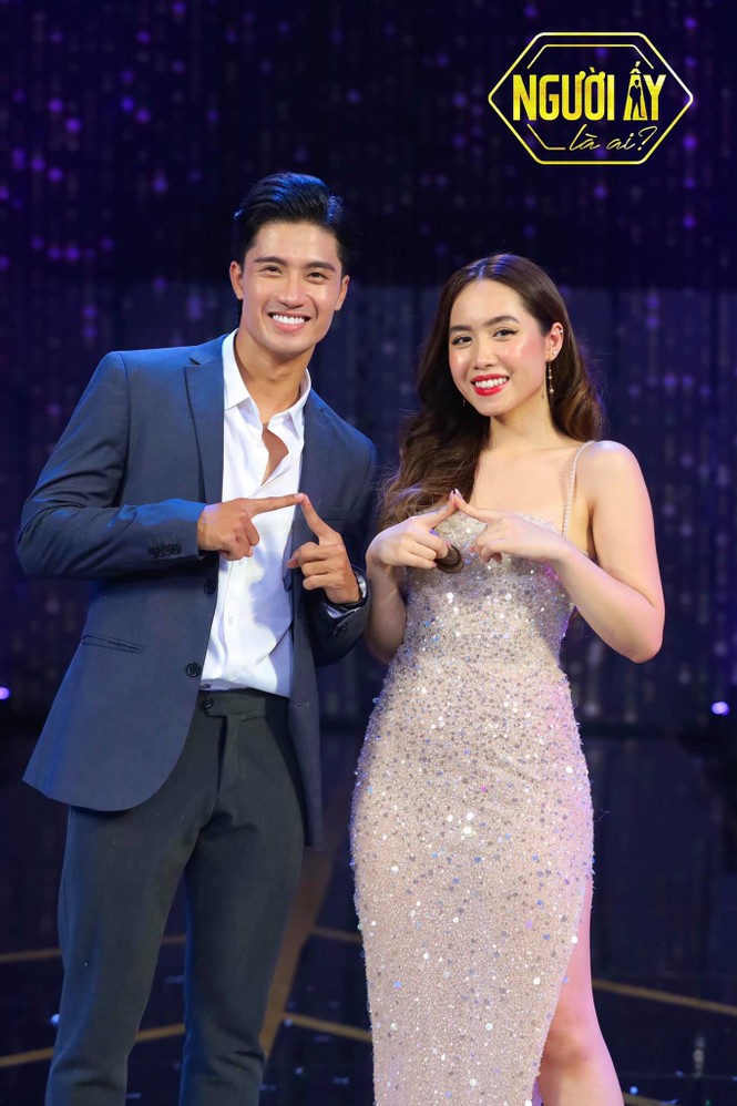 Nữ chính Mina “Người Ấy Là Ai” và trai đẹp Nguyễn Đạt nắm tay tình cảm,