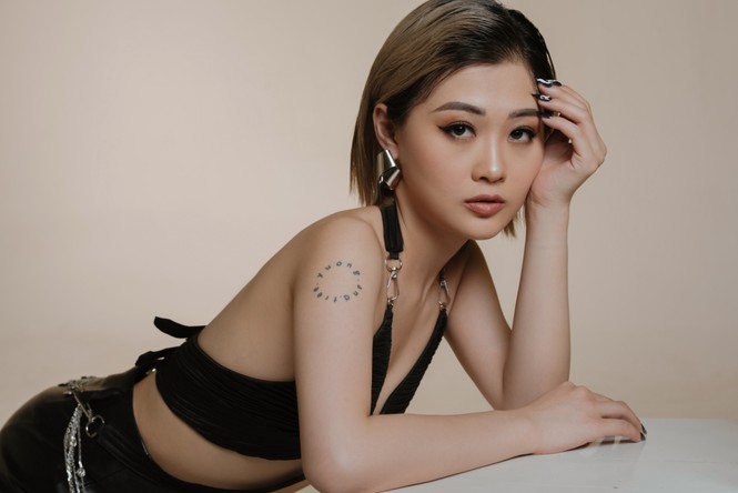 “Đóa Nhi phiên bản Việt” Hảo Thỏ ngày đầu Nam tiến: Không dám ra ngoài, ngại giao tiếp - ảnh 2