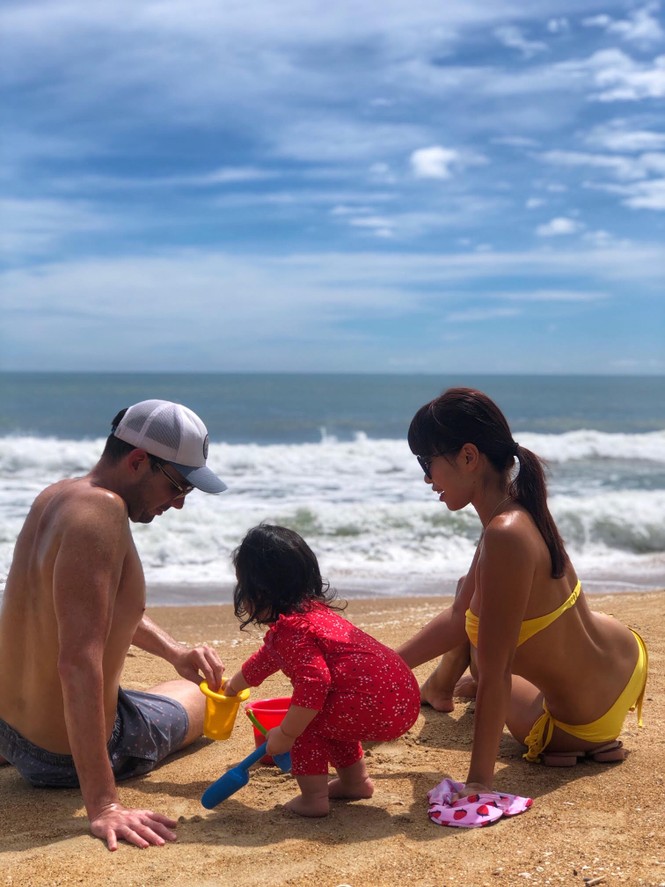 Hà Anh: Có người