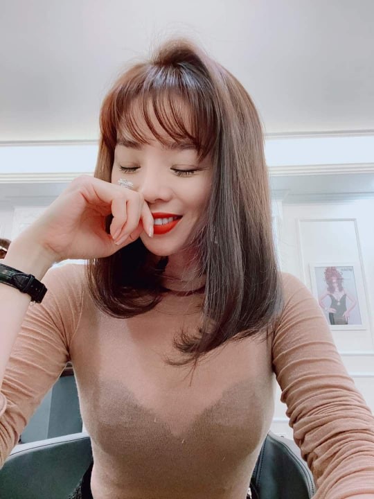 Lệ Quyên thách thức vòng eo 56 của Ngọc Trinh - ảnh 5
