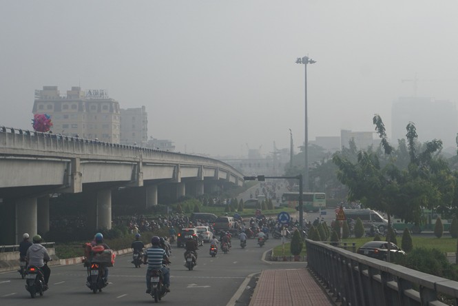 Sài Gòn mờ ảo trong sương mù - ảnh 3