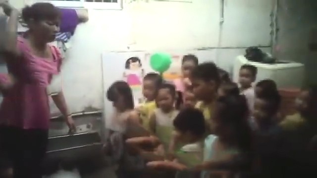 Thêm một bảo mẫu bạo hành trẻ em ở Sài Gòn bị khởi tố - ảnh 3