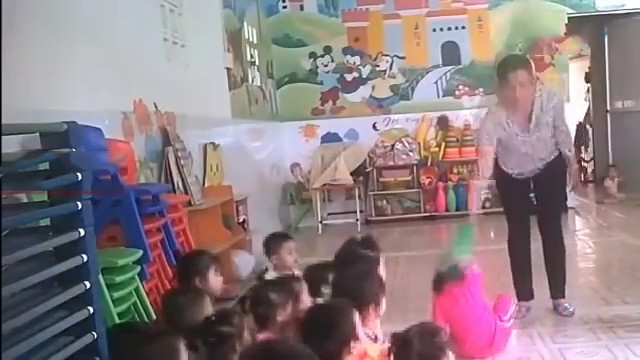 Thêm một bảo mẫu bạo hành trẻ em ở Sài Gòn bị khởi tố - ảnh 4