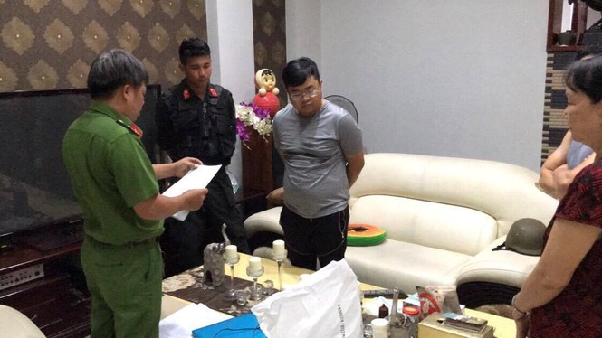 Chân dung 'dân chơi siêu xe' cầm đầu đường dây cá độ hàng trăm tỷ - ảnh 2