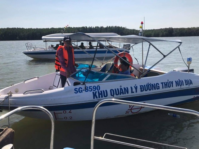 Chìm tàu trên sông ở Sài Gòn, thuyền trưởng mất tích - ảnh 2