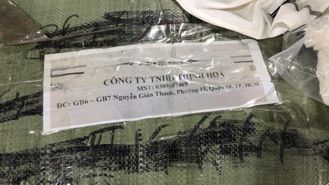 Phát hiện container thời trang giả nhãn mác 'made in Viet Nam' trị giá tiền tỉ - ảnh 1