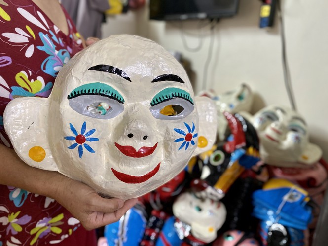 Cặp vợ chồng giữa lòng Thủ đô ngót nghét nửa thập kỷ thổi hồn vào mặt nạ giấy - ảnh 3