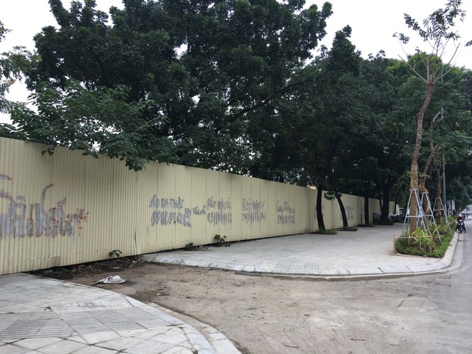 Hiểu nhầm chỉ đạo của thành phố, quận huyện 'đua nhau' lát vỉa hè? - ảnh 3