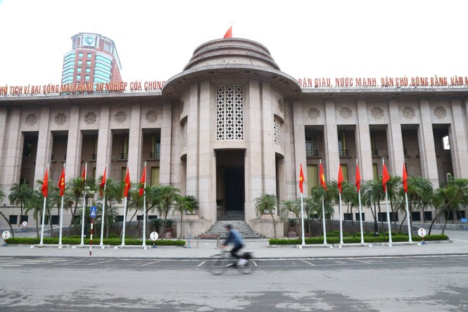 Hà Nội vắng lặng, đẹp yên bình sớm mùng 1 Tết - ảnh 5