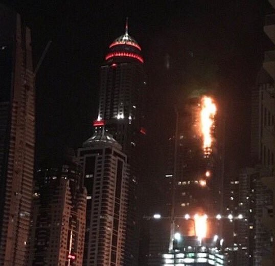 Tòa chung cư Dubai cháy như đuốc lúc sáng sớm - ảnh 5