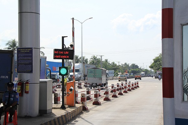 BOT Cai Lậy lại “thất thủ” lần 2 trong ngày đầu thu phí - ảnh 2