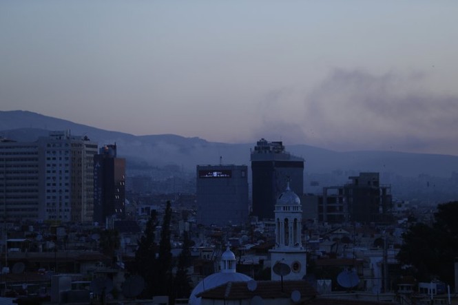 Người dân Syria xuống đường phản đối Mỹ - ảnh 3
