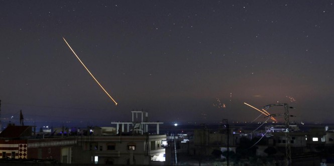 Syria tuyên bố đánh chặn phần lớn tên lửa Israel - ảnh 1
