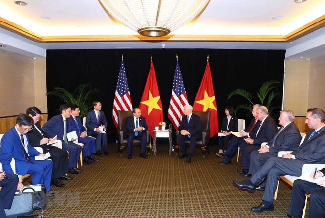 Thủ tướng Nguyễn Xuân Phúc gặp Phó Tổng thống Mỹ Mike Pence - ảnh 6