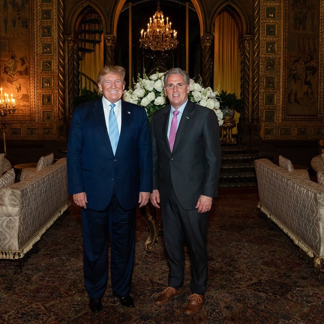 Ông Trump mở tiệc giữa lúc quân Mỹ triển khai chiến dịch ám sát tư lệnh Iran? - ảnh 3